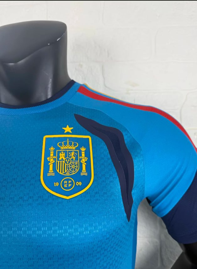 Nike Spain 2026 Men's Training Player Jersey